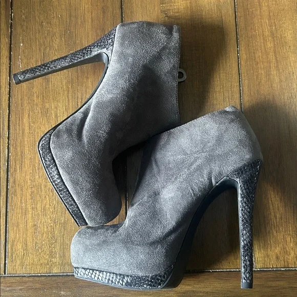 Sofia Vergara Womens Boots Gray Flame Stiletto Booties Size 6 - Picture 6 of 8